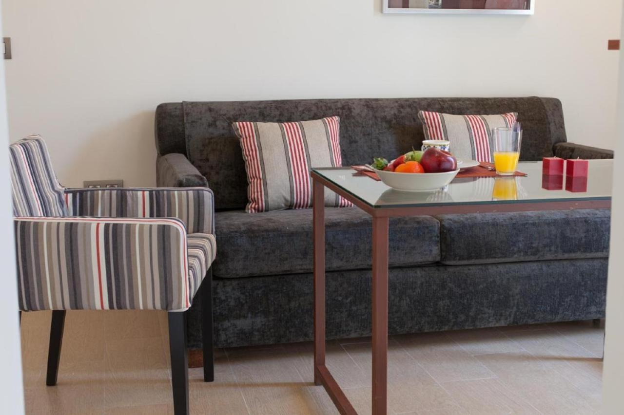 Apartamento Puerta Del Arenal - Kainga Homes Sevilla Exterior foto